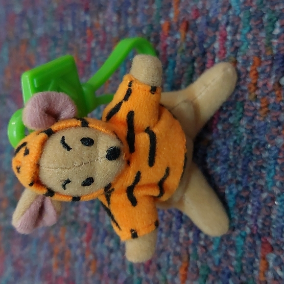 Vintage • Collectable • Set of 4 • McDonald's 'The Tigger Movie' Clip-on Charm - Picture 6 of 12